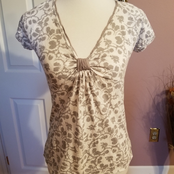 Summer top - Picture 1 of 2